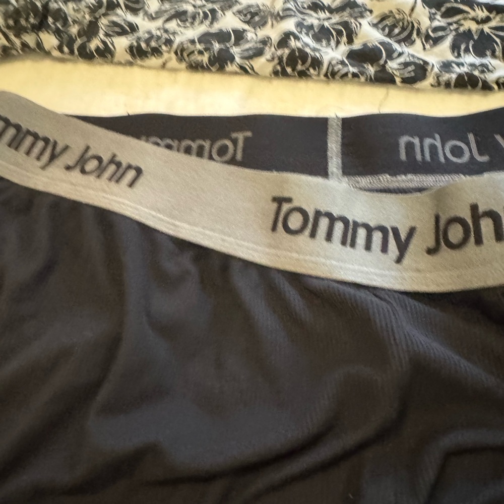 Tommy John Womens 2-Piece Pajama Set Short Sleeve Top &Black Pants Modal 2XL - Picture 4 of 10